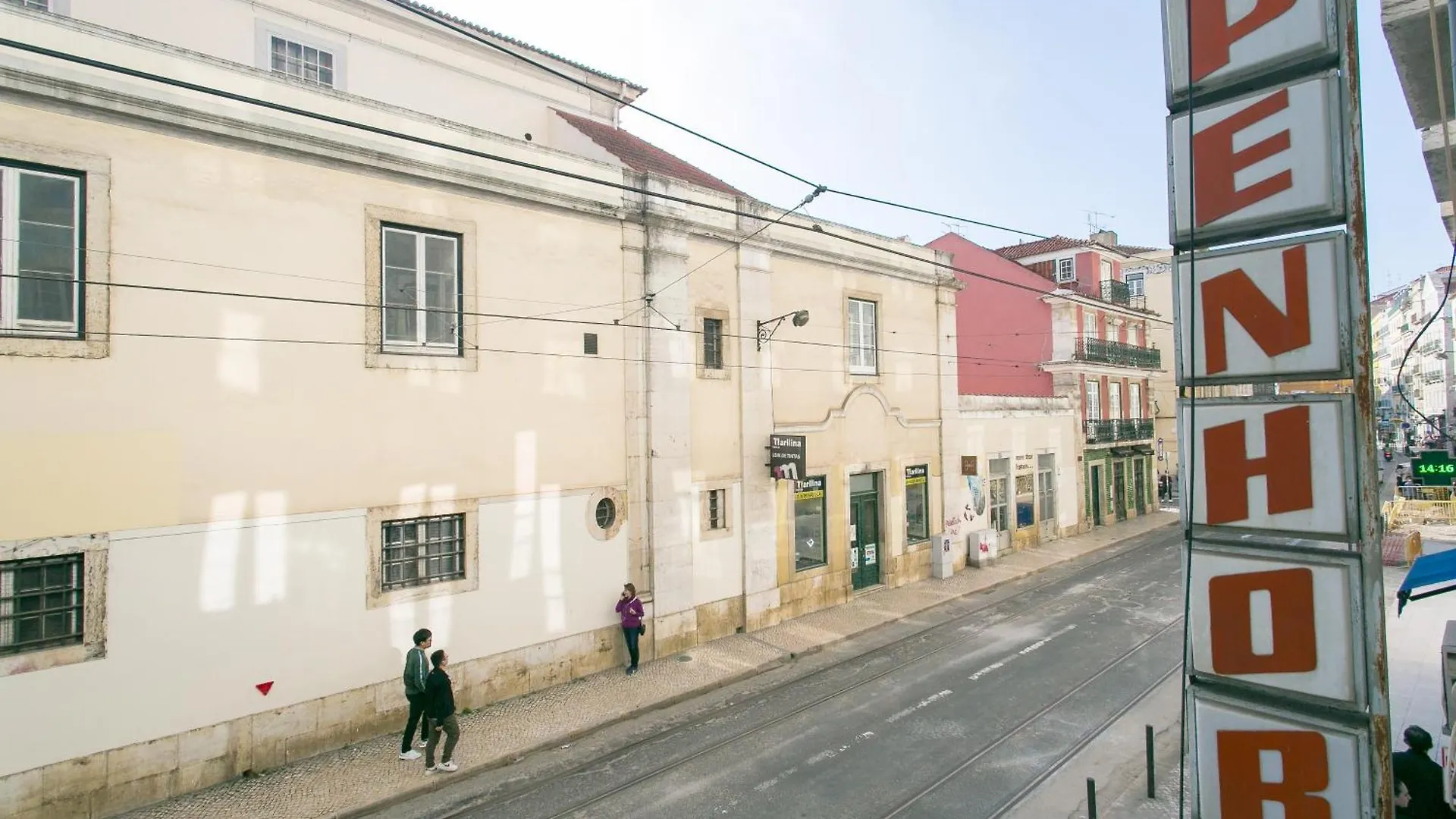 Cozy Apartment In Amazing Location! Lisbona